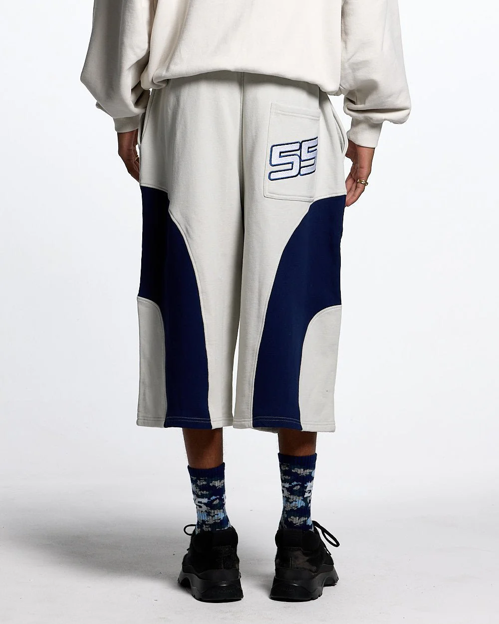 55 SWEAT SHORTS LIGHT GREY - Image 4