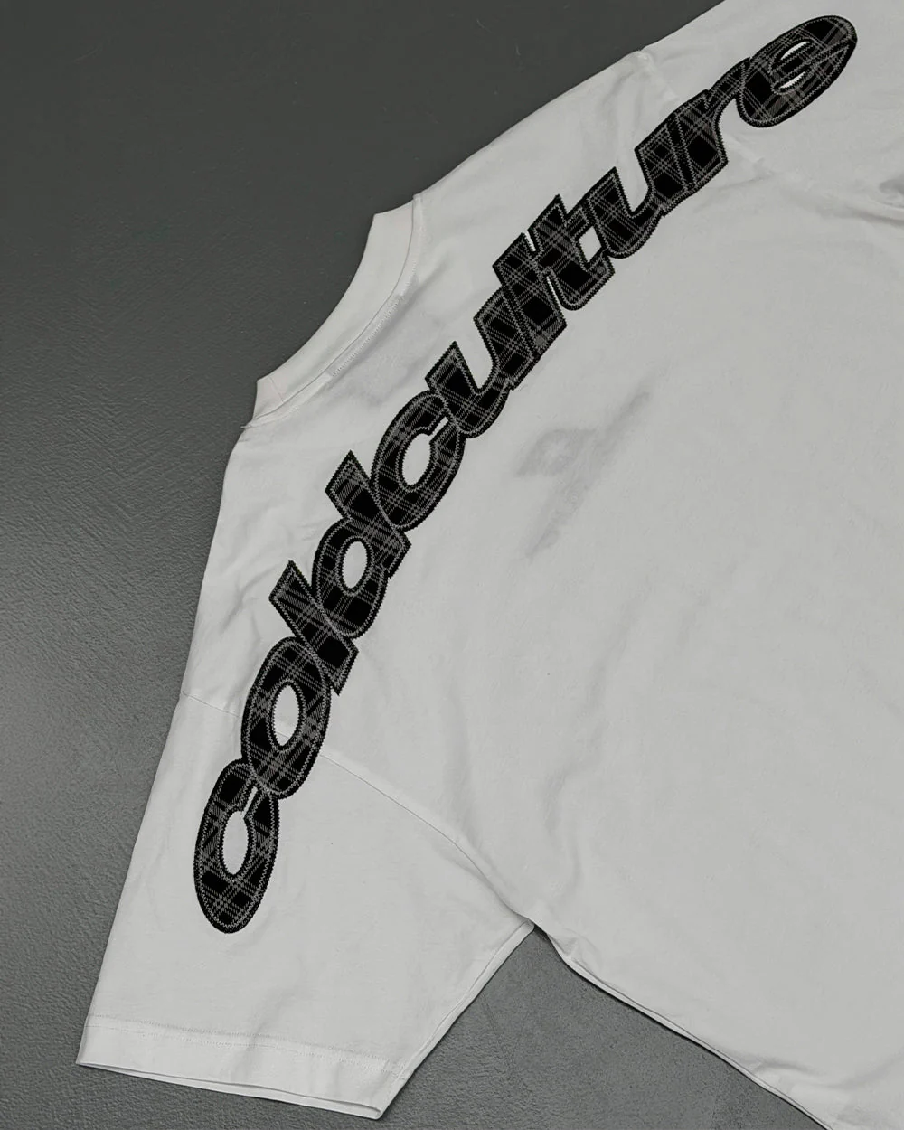 TARTAN CURVED TEE WHITE - Image 9